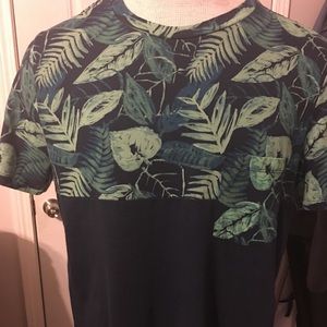 Multi colored, leaf patterned T-shirt